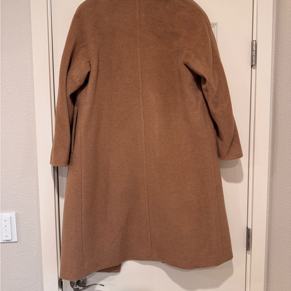 Aritzia Babaton Slouch Coat - Picture 4 of 5